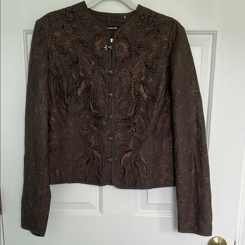 Brown Embroidered Women's Jacket. Size M.